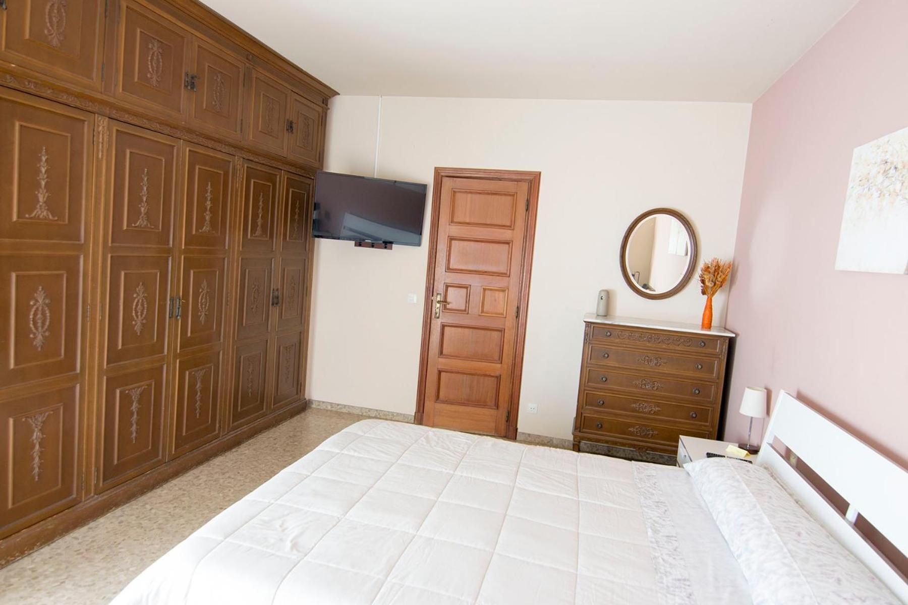 Habitacio V Cal Kim Homestay *