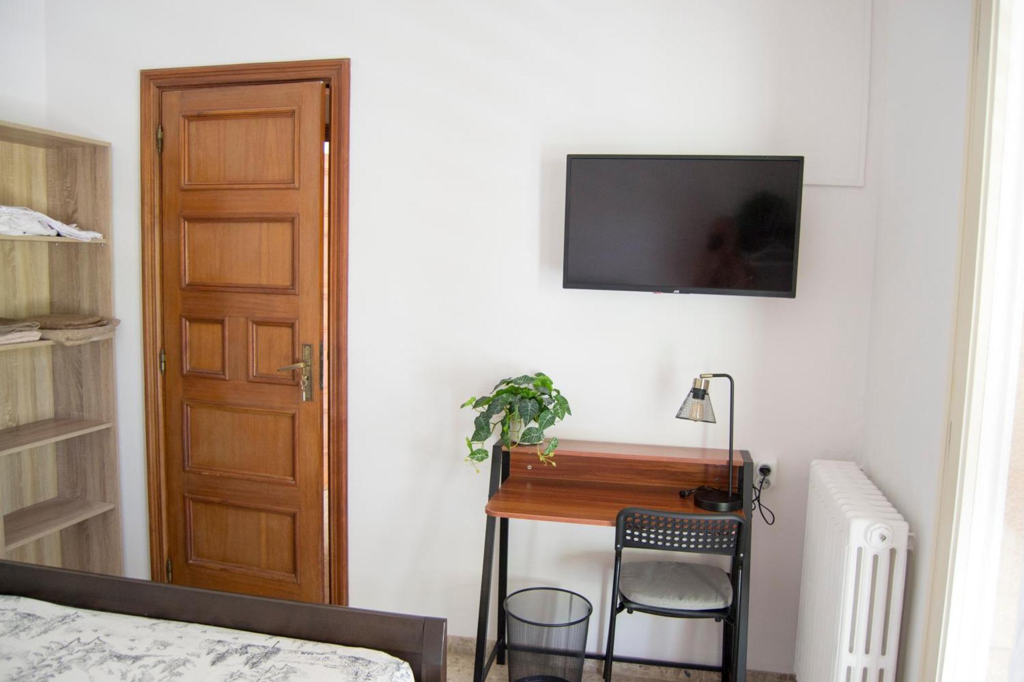 Homestay Habitacio V Cal Kim *